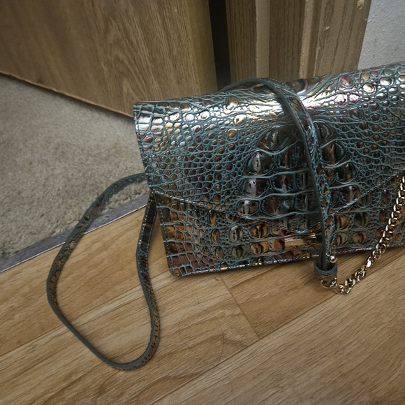 NWT Stunning Brahmin Crossbody Envelope Flap Magnetic Clasp Purse. - Picture 8 of 8